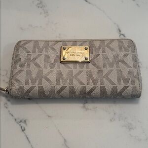 Michael Kors Logo Zip Wallet